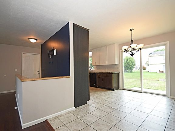 5th image of 512 Noelwood Dr
