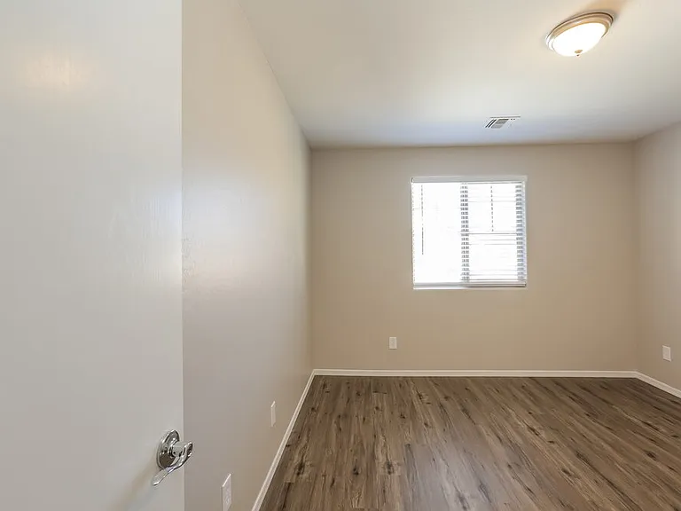7338 W Cambridge Ave — Photo 14