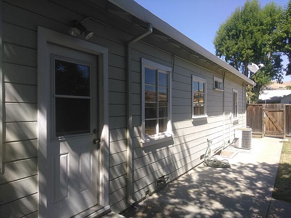 3rd image of 502 Lyndale Ave