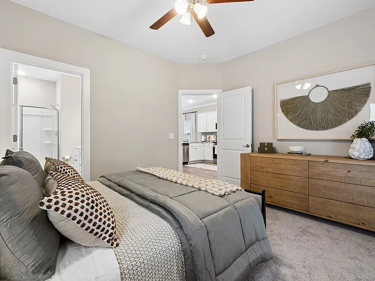 River Ford apartments community photo