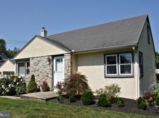 2255 Rhoads Rd, Pottstown, PA 19464