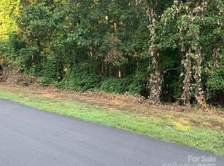 8004 Summit Ridge Dr, Catawba, NC 28609