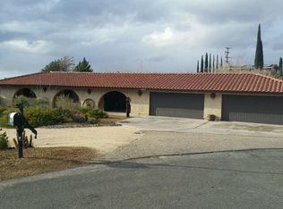 19378 Red Feather Rd, Apple Valley, CA 92307