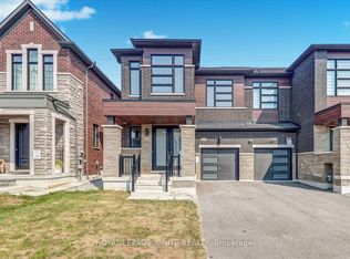 1054 Skyridge Blvd, Pickering, ON L1X 0G5