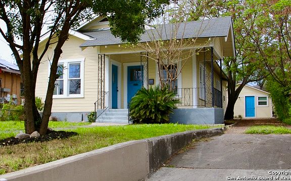 3rd image of 243 Hammond Ave