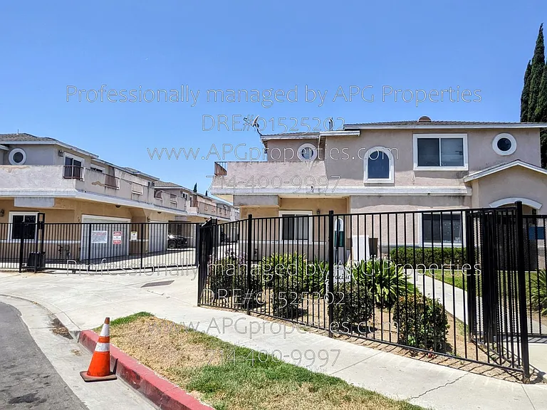 141 S Pritchard Ave — Photo 36