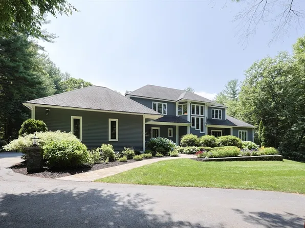 35 Woodstone Rd, Northborough, MA 01532