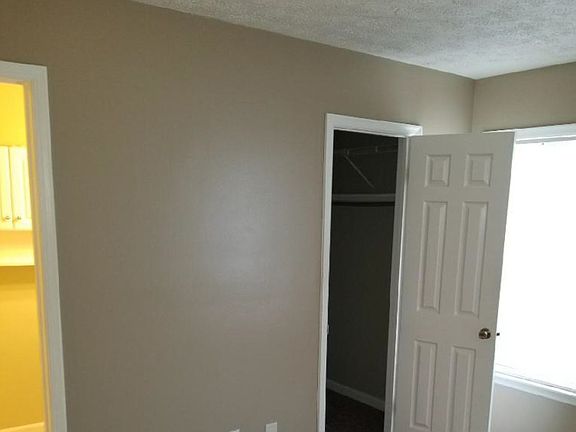 4th image of 1022 Thorn Woode Ln