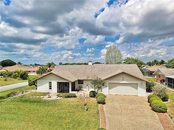 2nd image of 1404 Pierce Dr