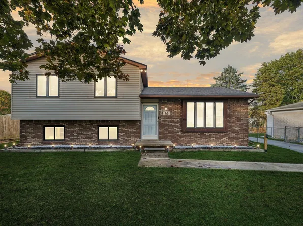 8039 Cortez Dr, Brighton, MI 48114