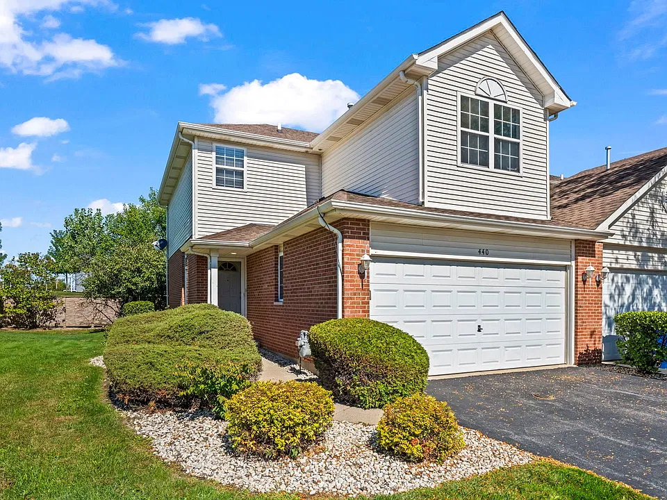 440 Coventry Cir