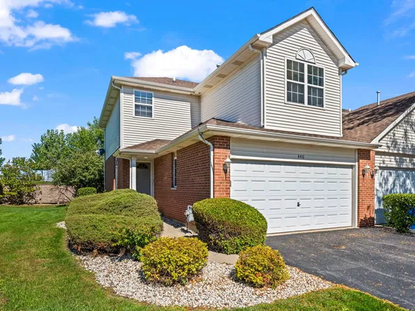 440 Coventry Cir, Glendale Heights, IL 60139