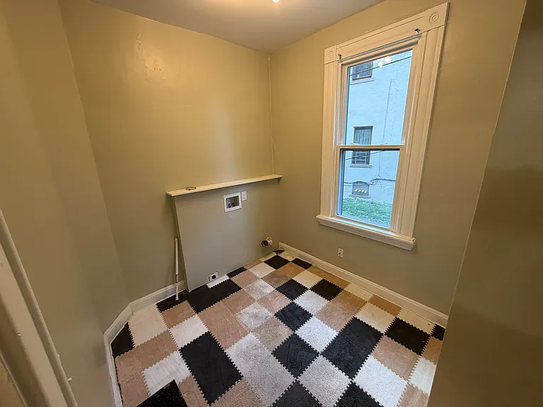 47-49 S Monroe Ave #49 — Photo 15