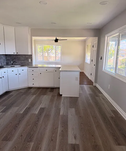 2117 E Division St — Photo 29