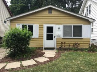 215 Edgewood Pl, Ferndale, MI