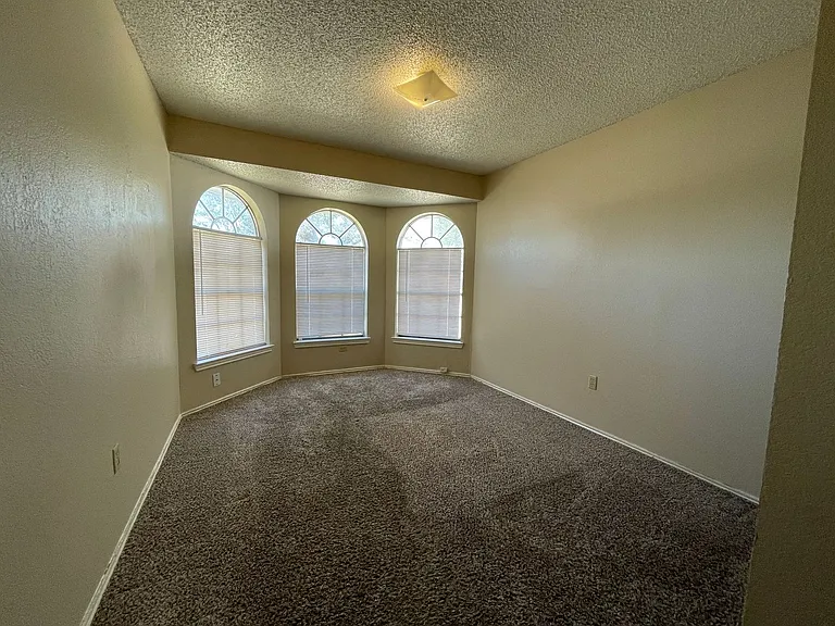 9514 Veronica St — Photo 8