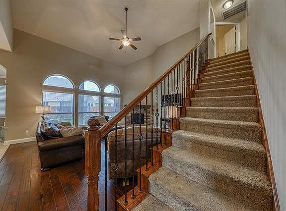 4th image of 1709 Queensgate Dr