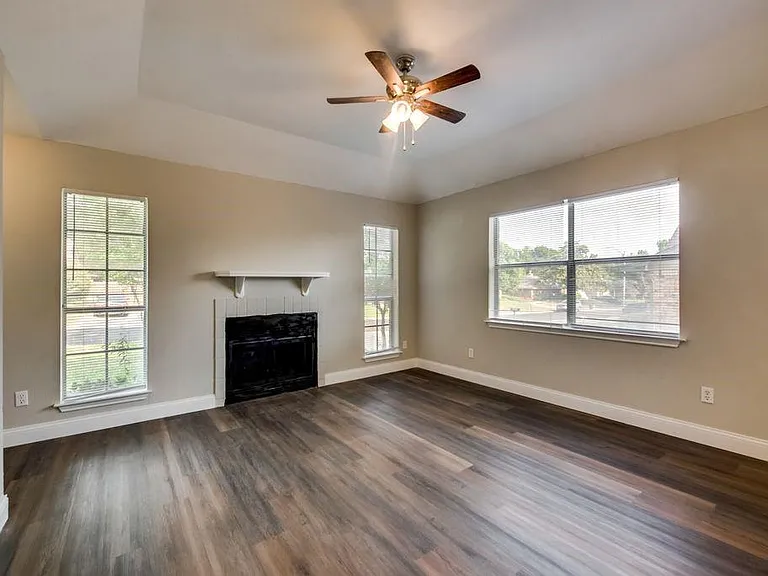 2925 Kathleen Ln — Photo 9