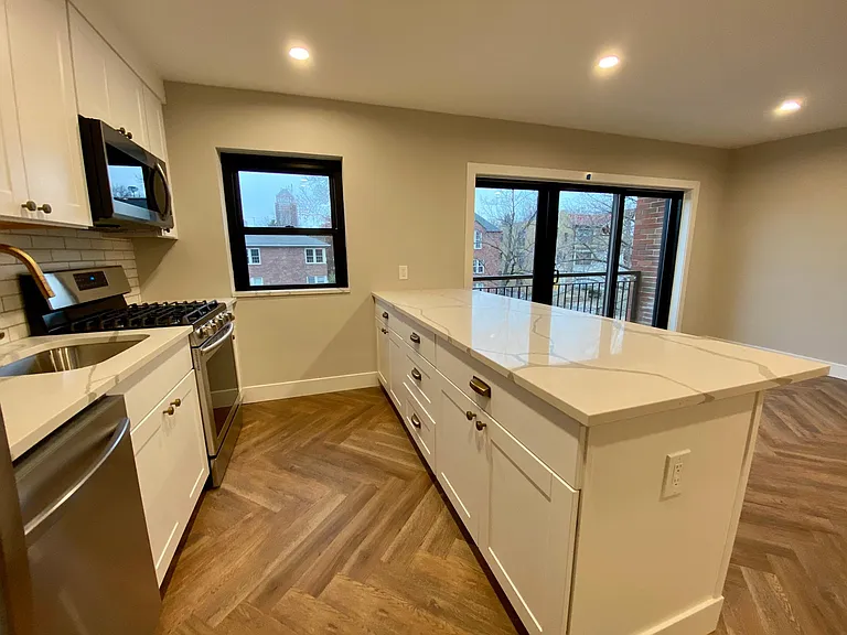 7548 Parkdale Ave #3B — Photo 5