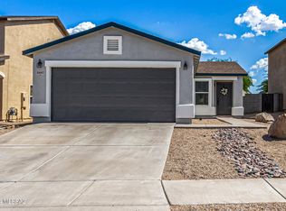 1097 W Camino Luna Llena, Sahuarita, AZ 85629
