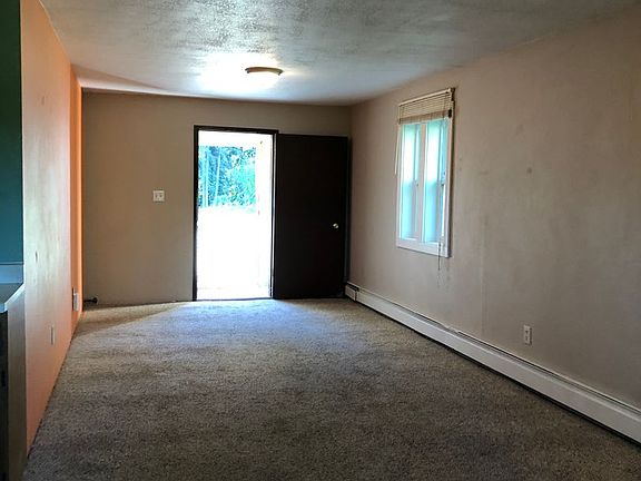 4th image of 1122 Matthew Cir
