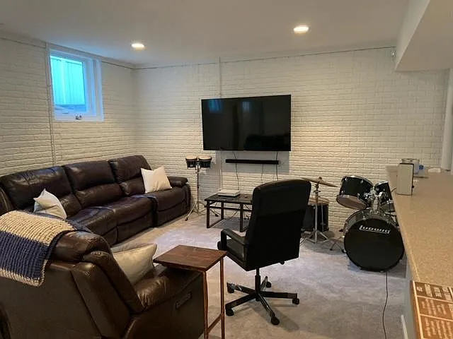2049 Broadway St — Photo 26