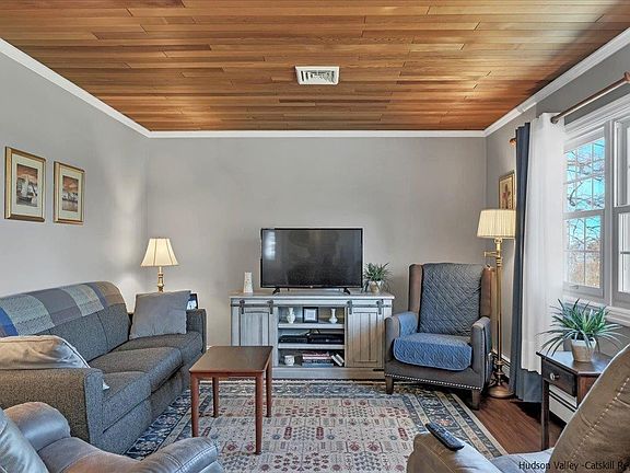 4th image of 44 Sherman Drive