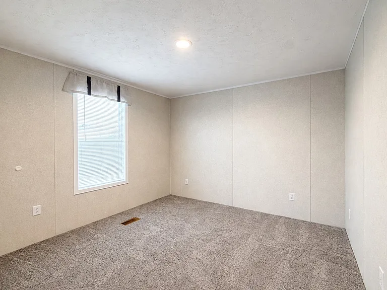 29800 Guilford Cir #253 — Photo 11