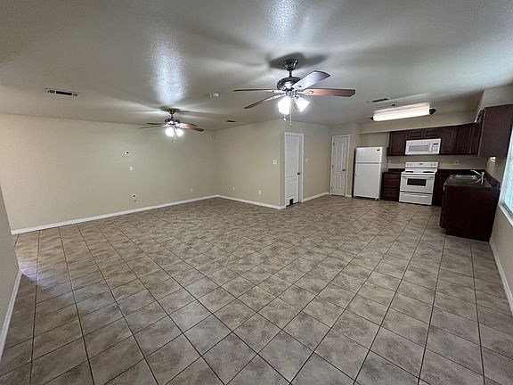 2nd image of 3301 Pecan Dr #1