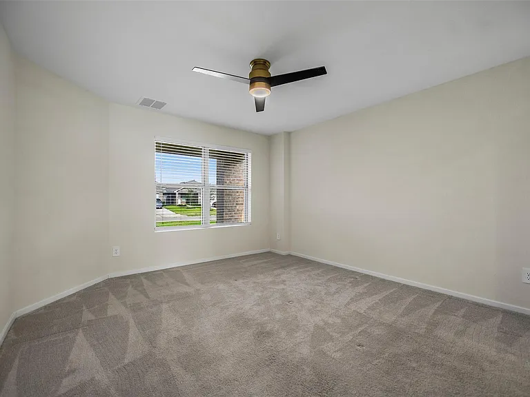 17722 Grove Hill Dr — Photo 9