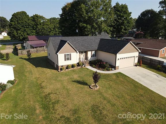 2nd image of 216 Rock Creek Dr