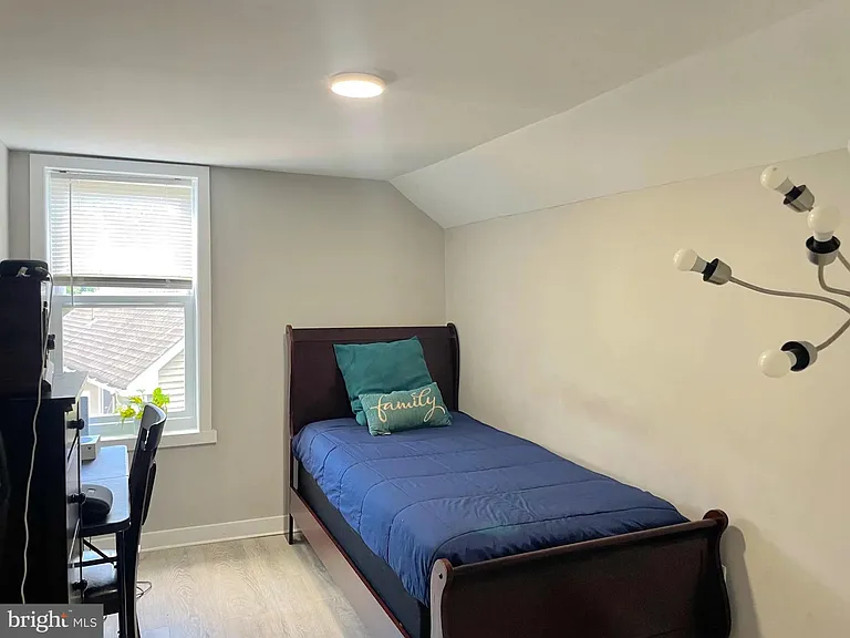 378 Eggerts Crossing Rd — Photo 17