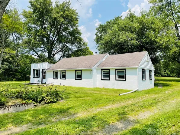 8145 Post Town Rd, Dayton, OH 45426