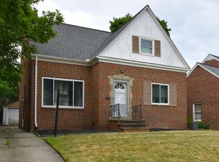 1930 Beverly Hills Dr, Euclid, OH