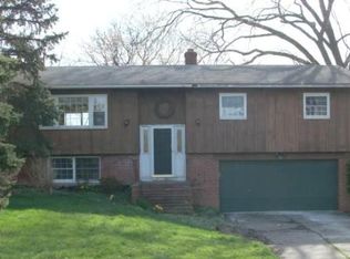 19207 Howe Rd, Strongsville, OH 44136