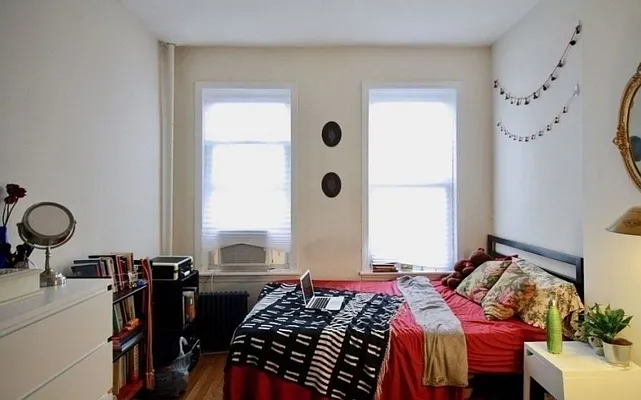 Rented by Delmark Realty LLC | media 12