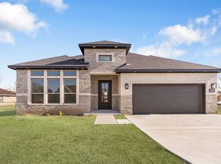 208 Silver Leaf St, Sweeny, TX 77480