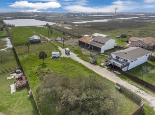 12001 Ostermeyer Rd, Galveston, TX 77554