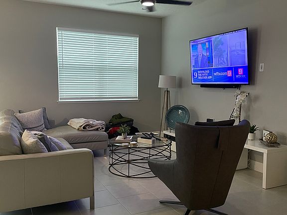 4th image of 2791 Park Ridge St