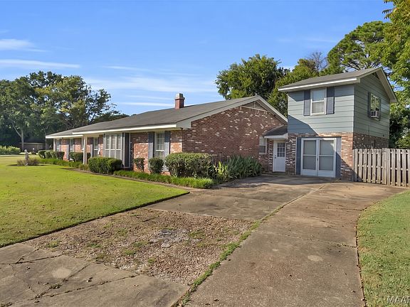 2nd image of 3581 Foxhall Dr