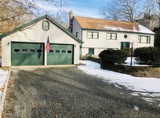 19 Indian Trl, Charlestown, RI 02813