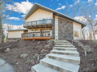 7305 Oakwood Ln, Crystal Lake, IL 60012