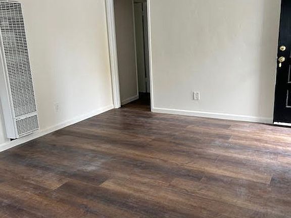 2nd image of 835 Thomas Ave APT 1