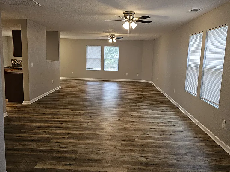 130 Blackwell Ct — Photo 9