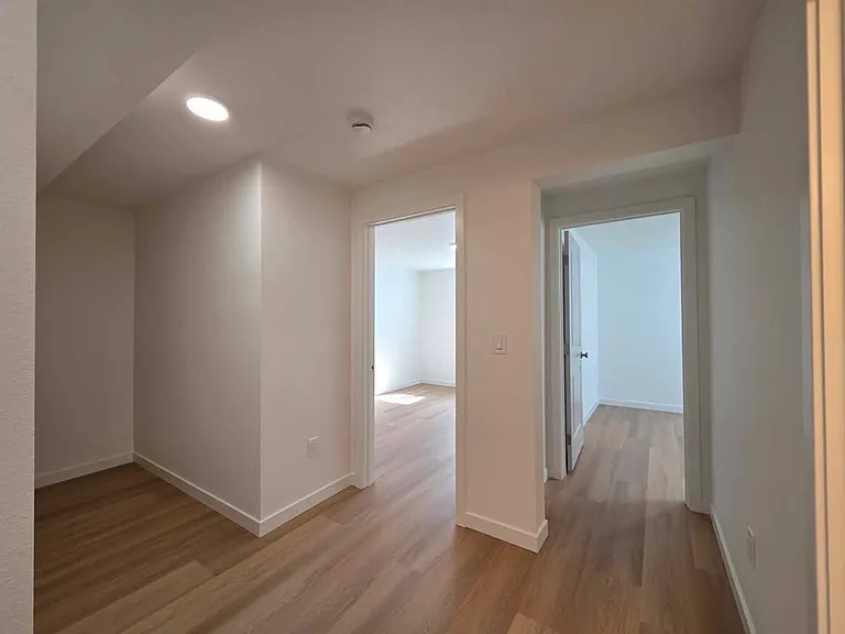 450 6th St NE — Photo 9