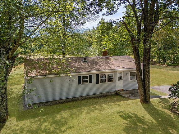 4th image of 395 Greenhill Road