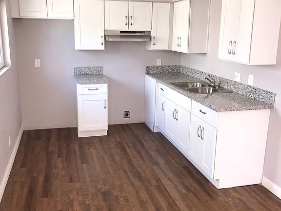 2nd image of 3380 Cambridge St APT 2