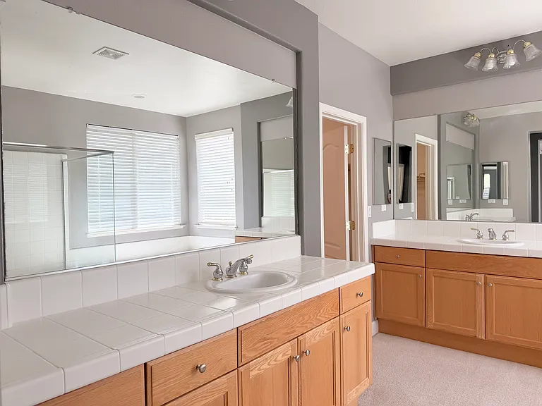 1143 Souza Way — Photo 26