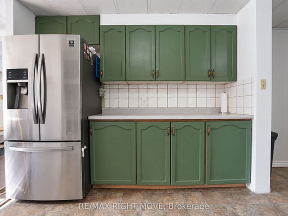 4th image of 1108 Monck Rd
