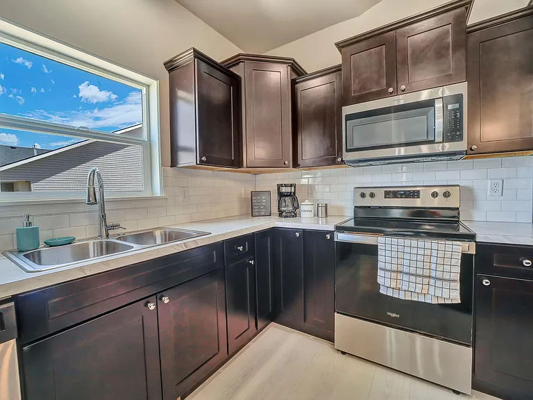 1142 White Birch Ave — Photo 26